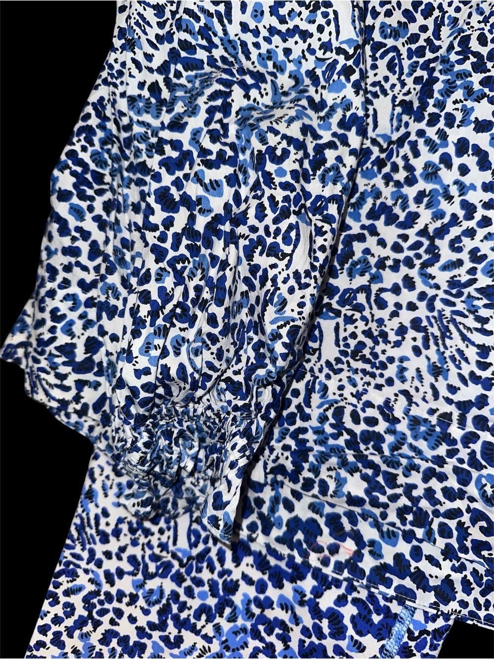 Lilly Pulitzer Blue and White Leopard-Print Wide-Leg Pant with Matching Top - Picture 5 of 5